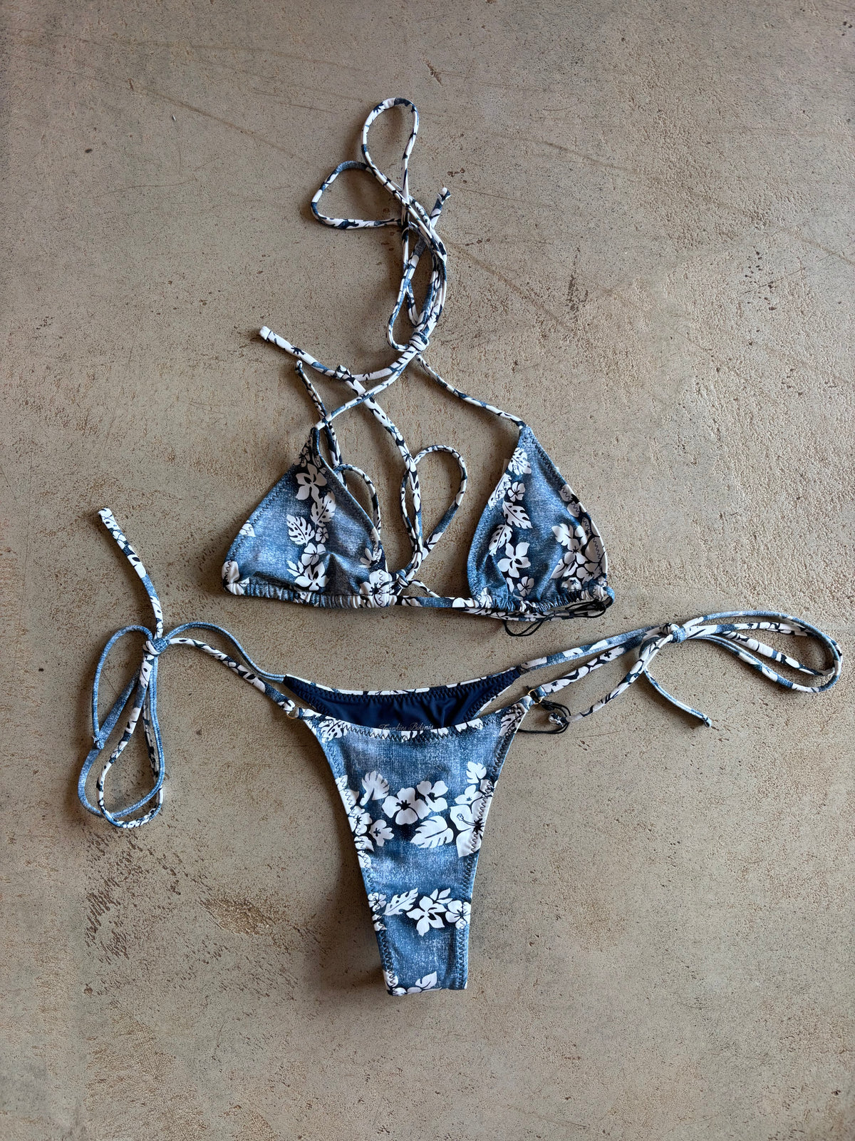 Frankies Bikinis - Lola Bottom (Blue Lei)