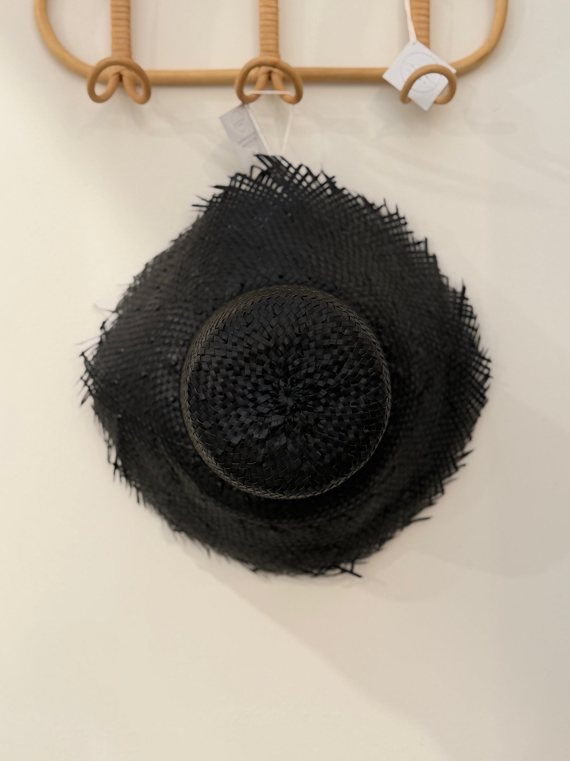 Woven Rattan Small Fringe Rim Bucket Hat