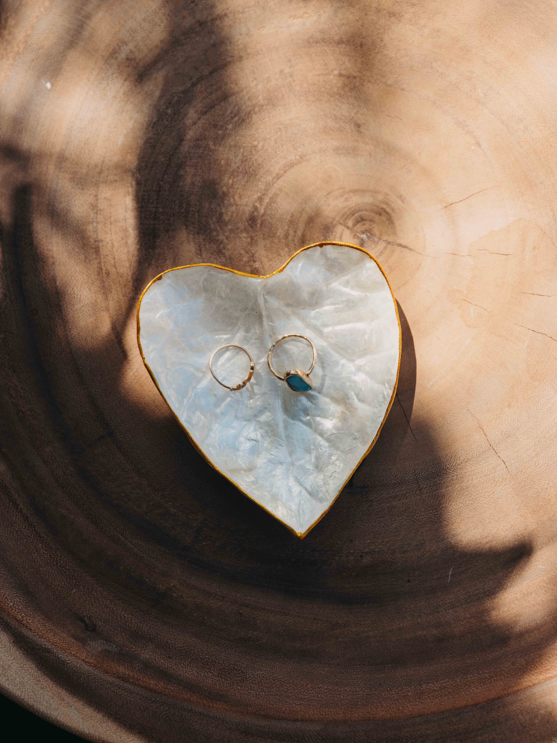 Capiz Heart Shaped Monstera Mini Dish w/ Gold Rim
